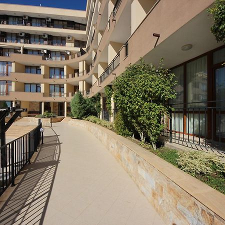 Menada Luxor Apartments Sveti Vlas Exterior photo