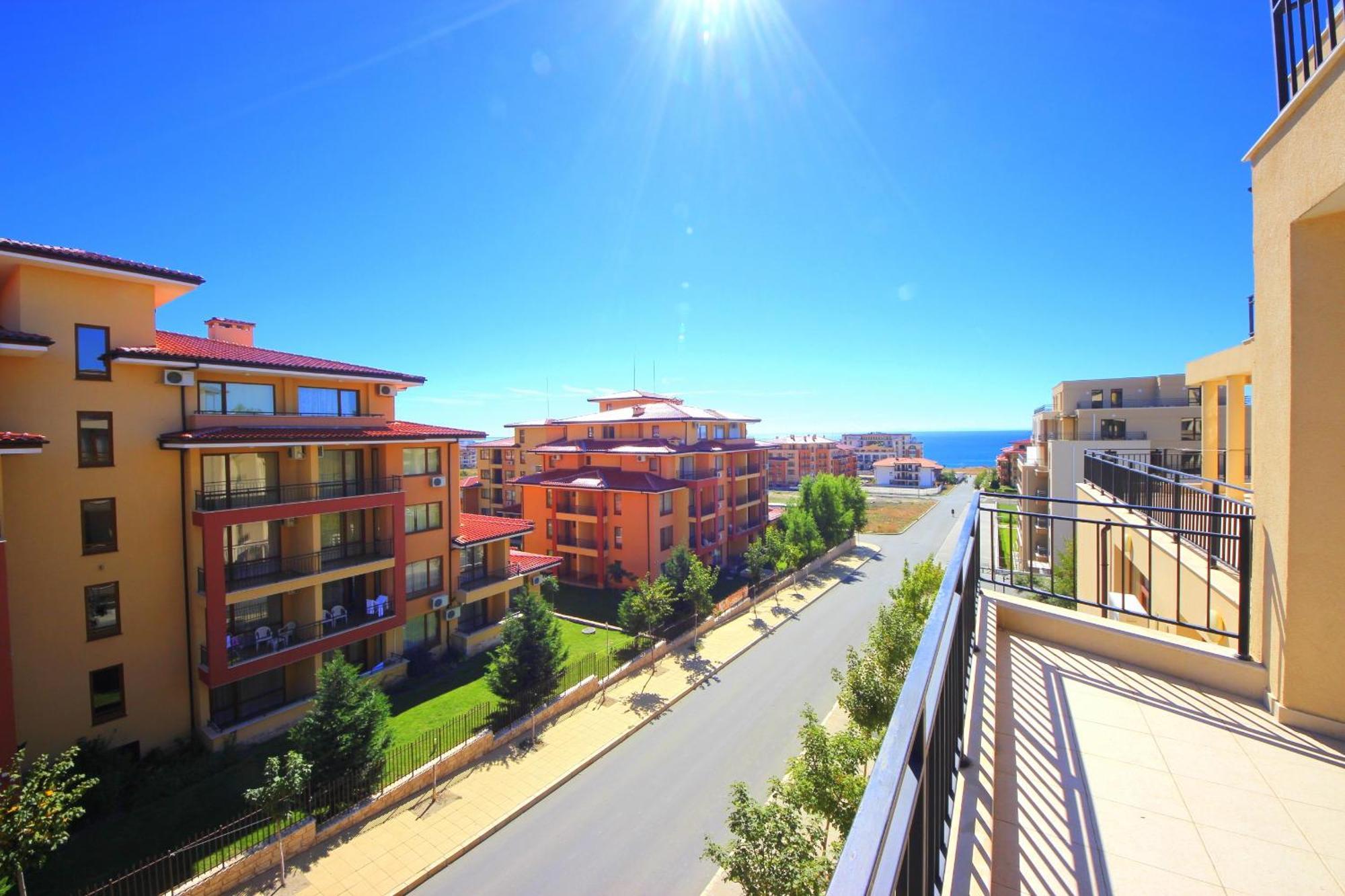 Menada Luxor Apartments Sveti Vlas Exterior photo