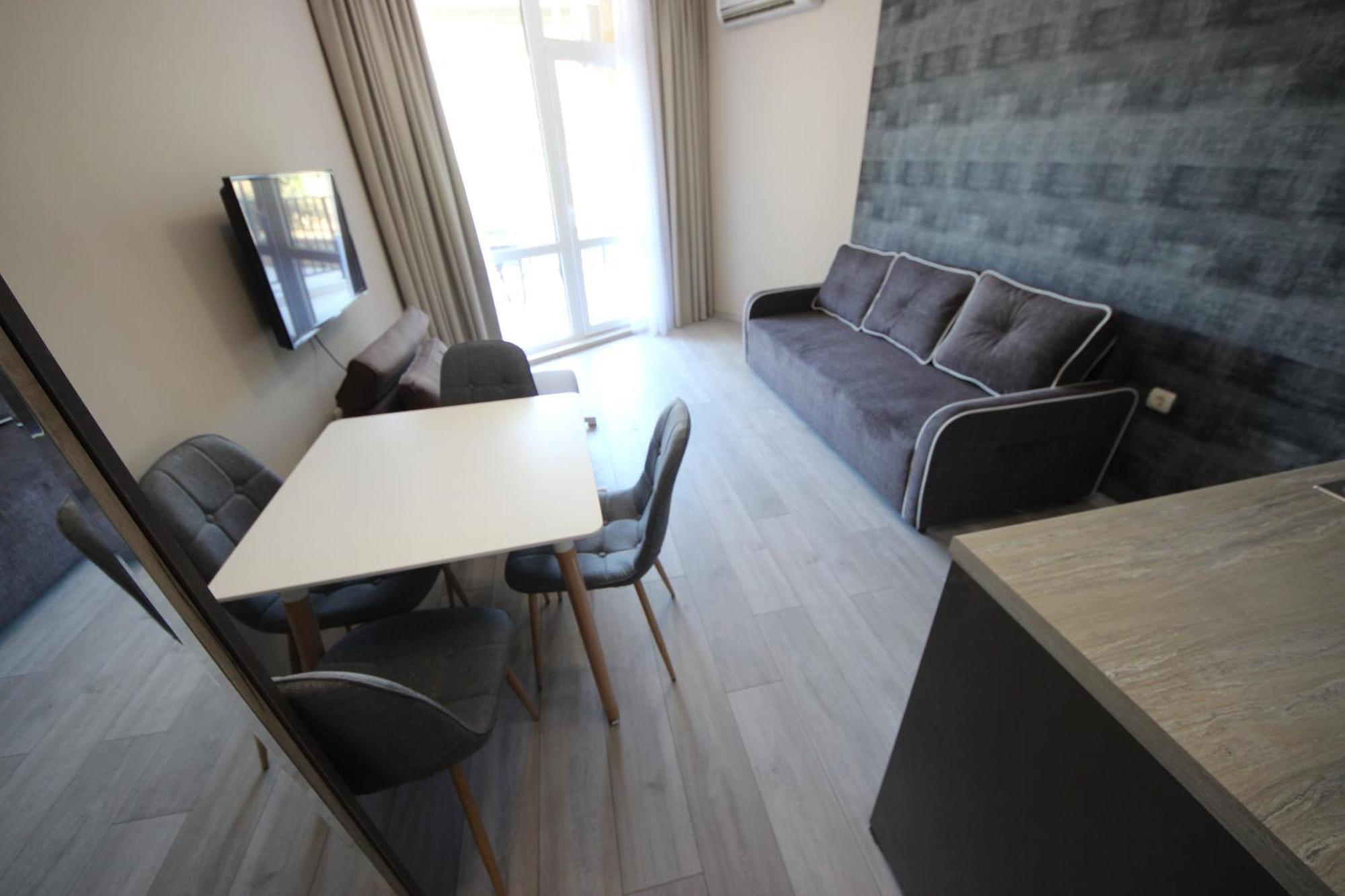 Menada Luxor Apartments Sveti Vlas Room photo