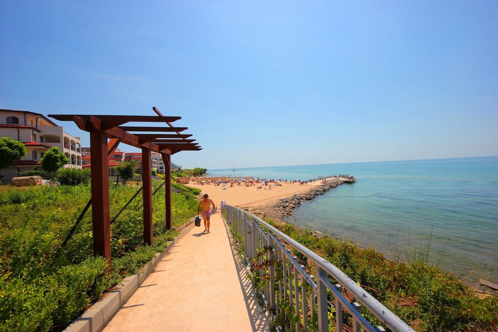 Menada Luxor Apartments Sveti Vlas Exterior photo