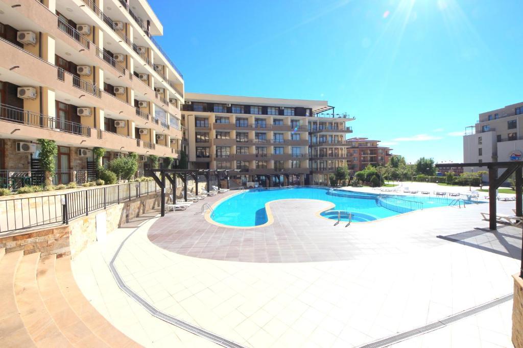 Menada Luxor Apartments Sveti Vlas Exterior photo