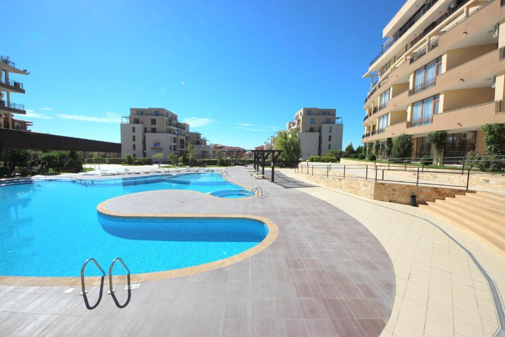 Menada Luxor Apartments Sveti Vlas Exterior photo