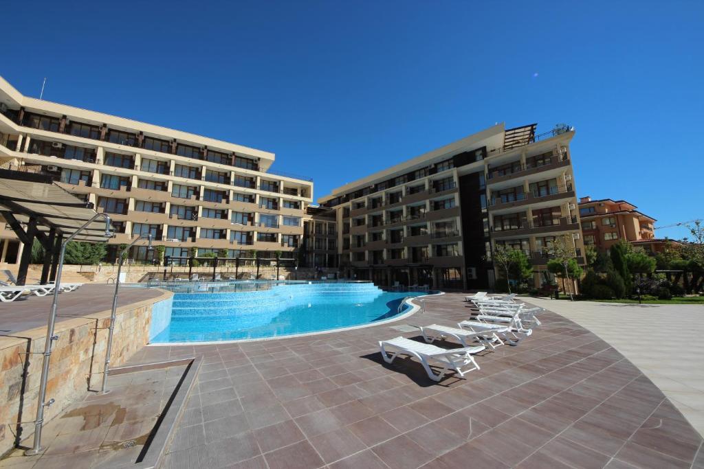 Menada Luxor Apartments Sveti Vlas Exterior photo