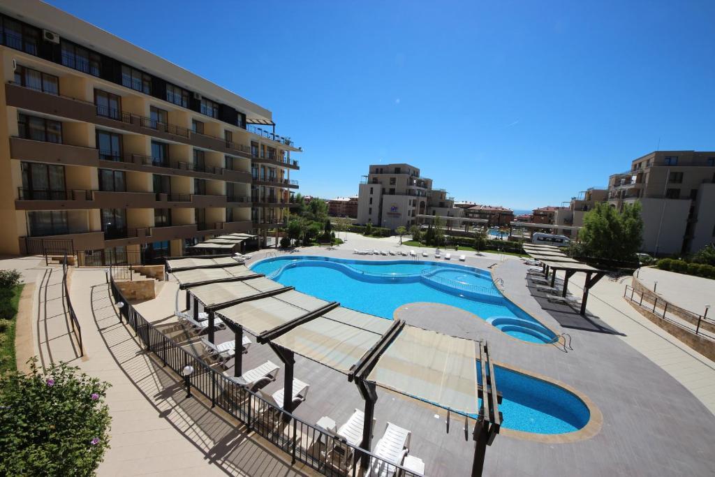 Menada Luxor Apartments Sveti Vlas Exterior photo