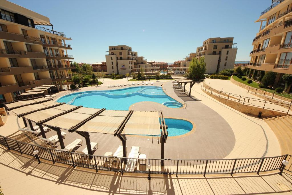 Menada Luxor Apartments Sveti Vlas Exterior photo