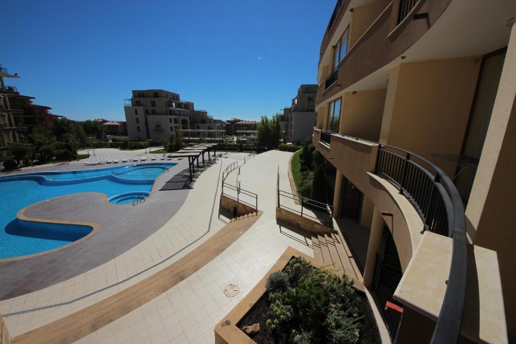 Menada Luxor Apartments Sveti Vlas Exterior photo