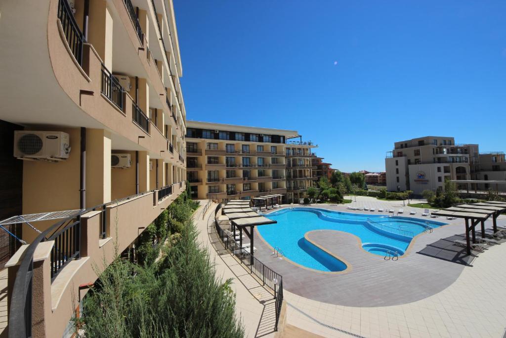 Menada Luxor Apartments Sveti Vlas Exterior photo